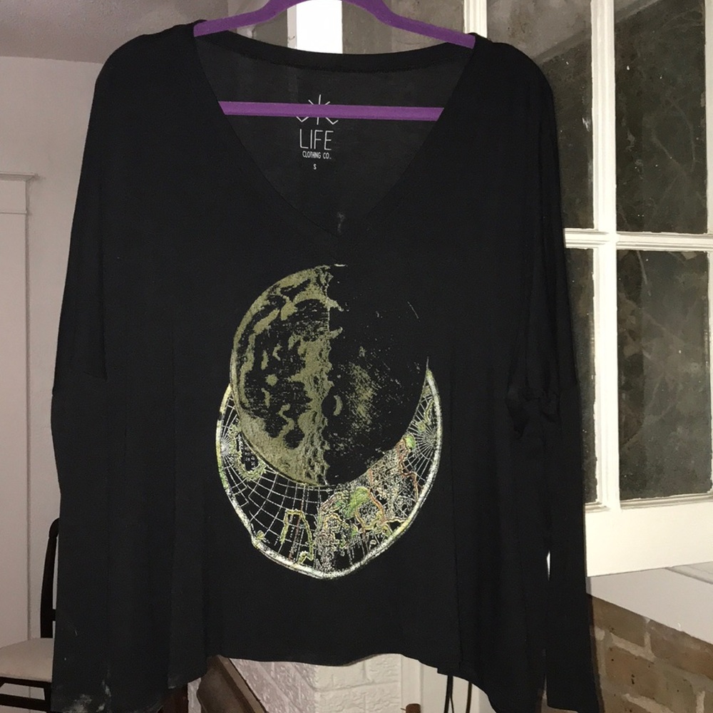 Life clothing co. graphic tee